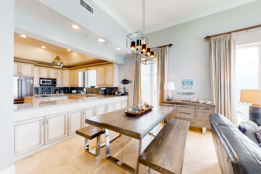 Luxury Penthouse Condo with Oceanfront Views & Platinum Beach Service