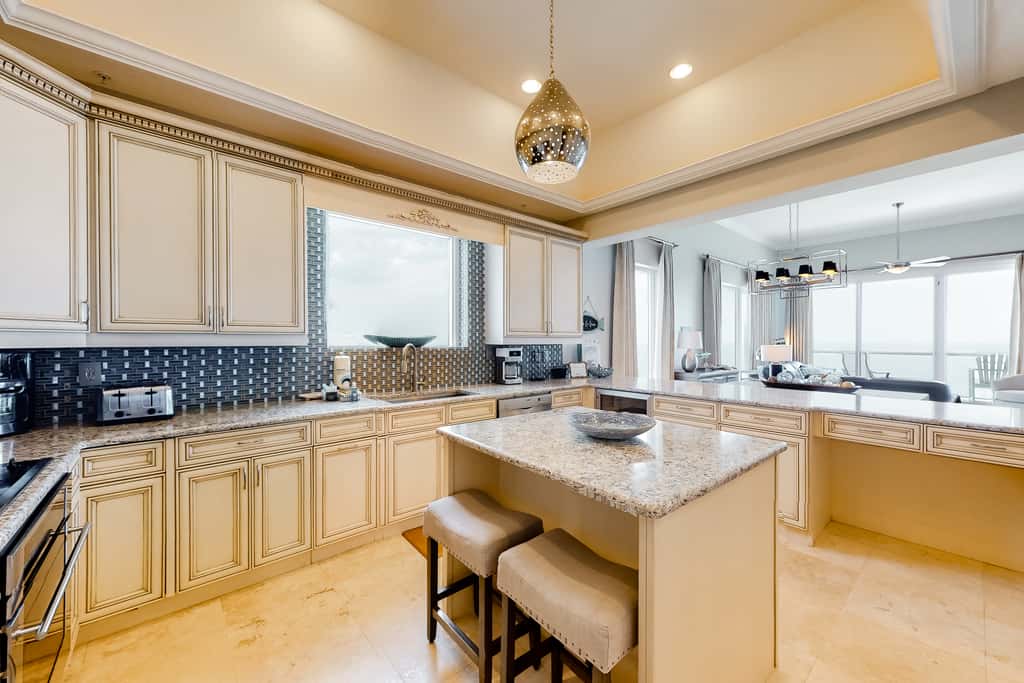 Luxury Penthouse Condo with Oceanfront Views & Platinum Beach Service