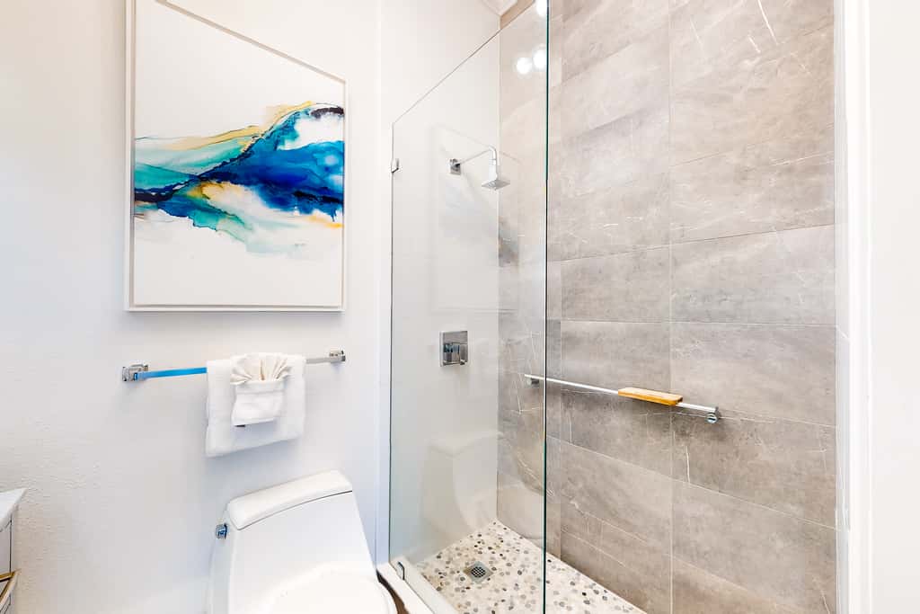 Luxury Penthouse Condo with Oceanfront Views & Platinum Beach Service