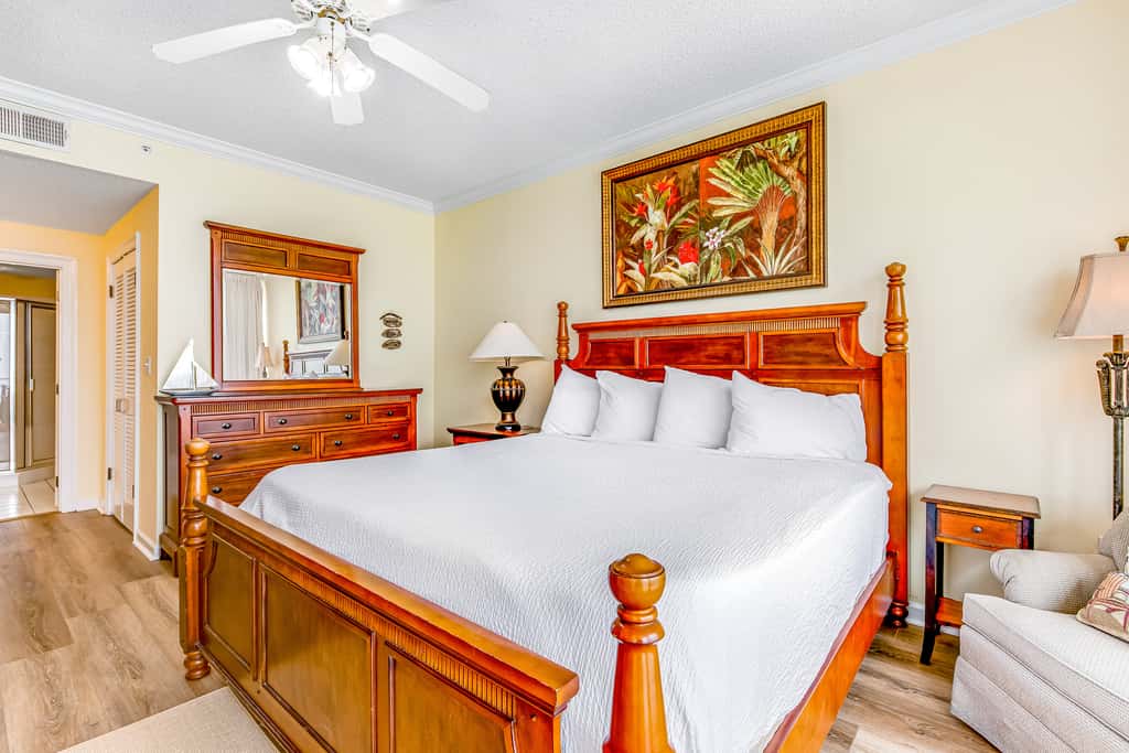 Spacious Gulf Front Condo with Private WD and Shared Pool