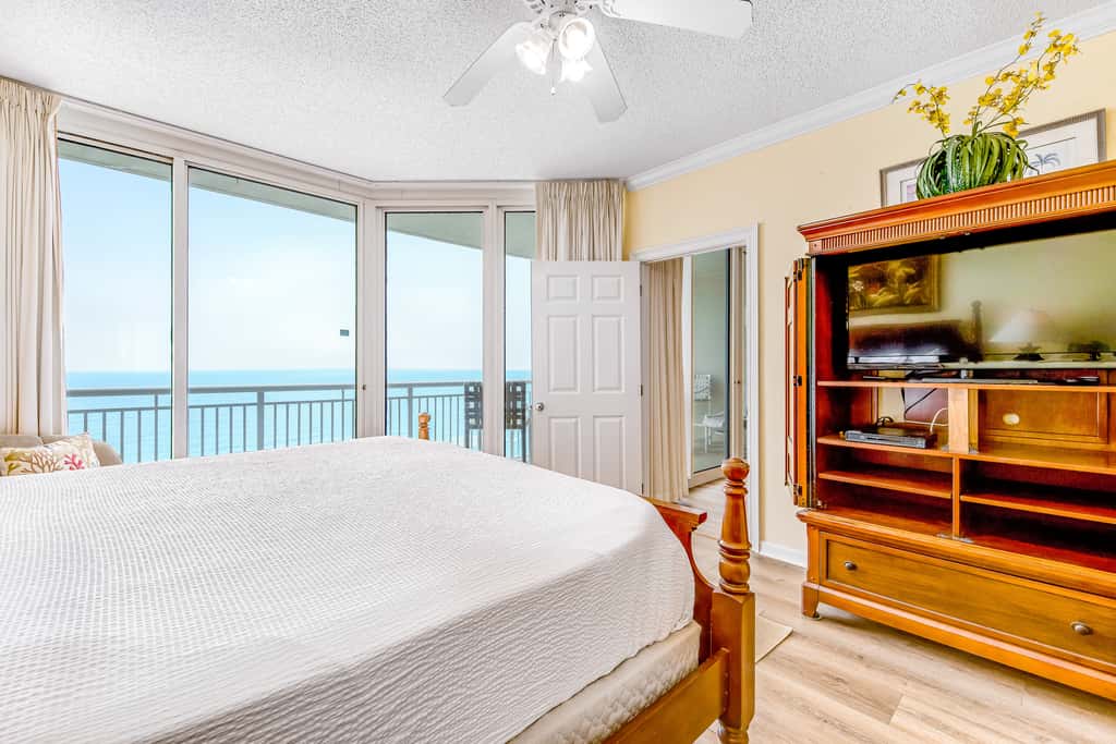 Spacious Gulf Front Condo with Private WD and Shared Pool