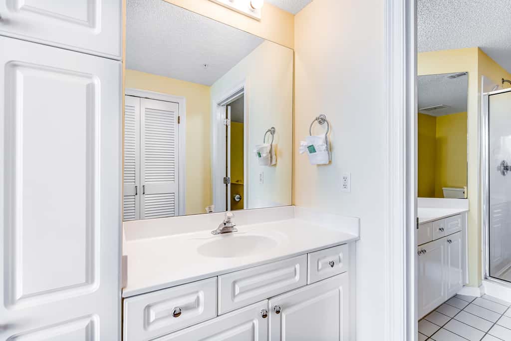 Spacious Gulf Front Condo with Private WD and Shared Pool
