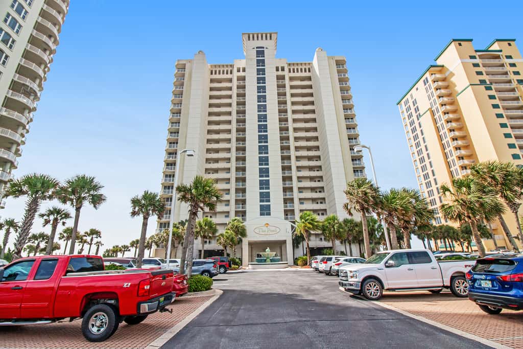 Spacious Gulf Front Condo with Private WD and Shared Pool