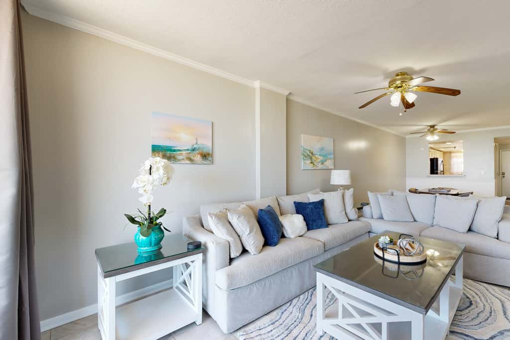 Beachfront condo with Gulf views, pool, & private balcony - near Navarre Pier