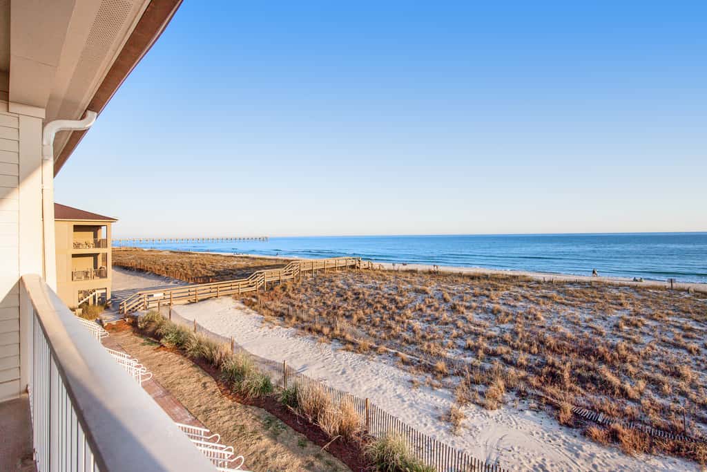 Blissful Coastal Condo with Shared Pool, Ocean View, Easy Beach Access & WiFi