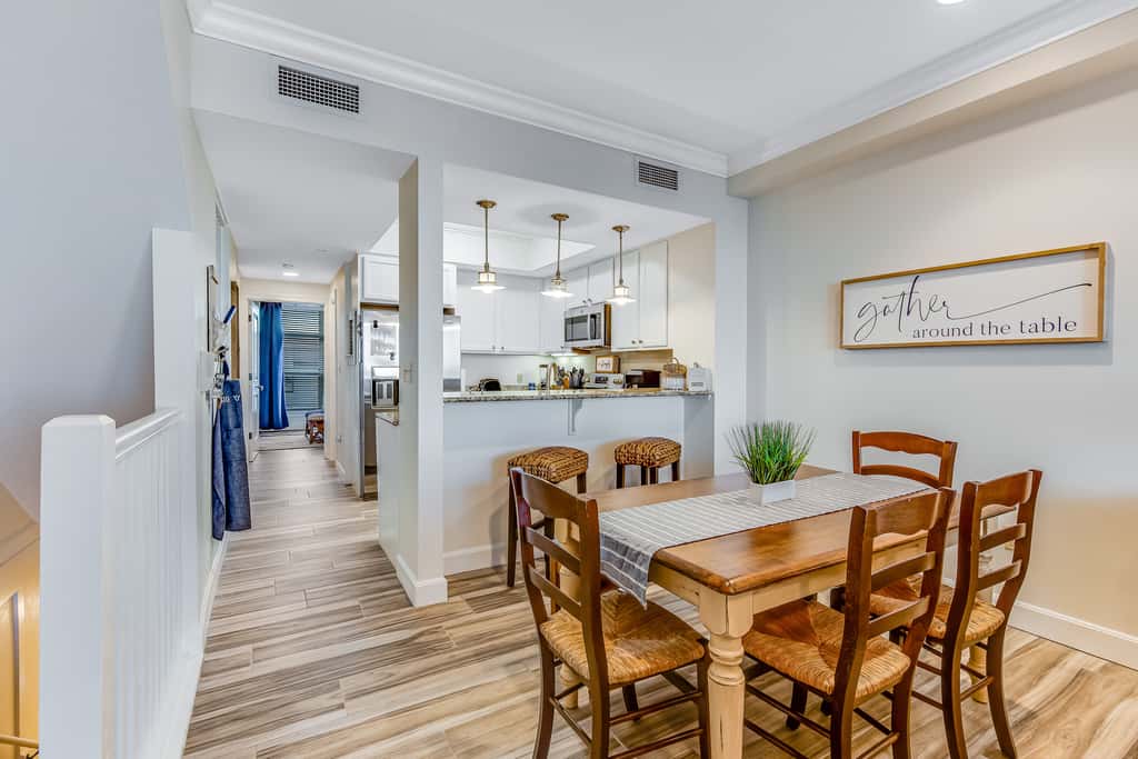 Blissful Coastal Condo with Shared Pool, Ocean View, Easy Beach Access & WiFi