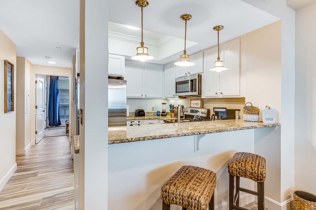 Blissful Coastal Condo with Shared Pool, Ocean View, Easy Beach Access & WiFi