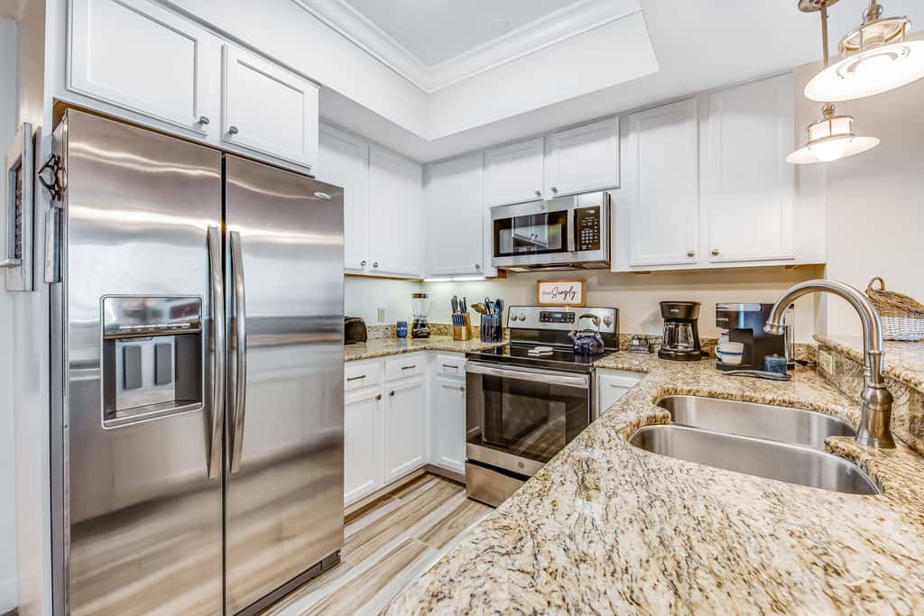 Blissful Coastal Condo with Shared Pool, Ocean View, Easy Beach Access & WiFi