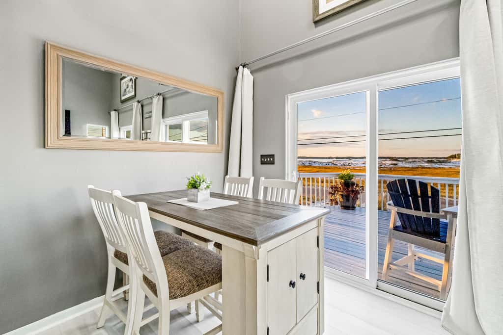 Lovely home with sound view, balcony, full kitchen, central AC, & washer - dryer