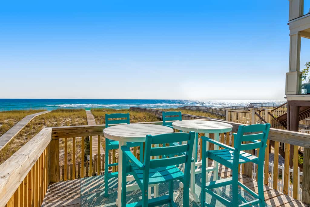 Beachfront Townhome with Beautiful Gulf Views, Decks, WiFi, Laundry, & AC!