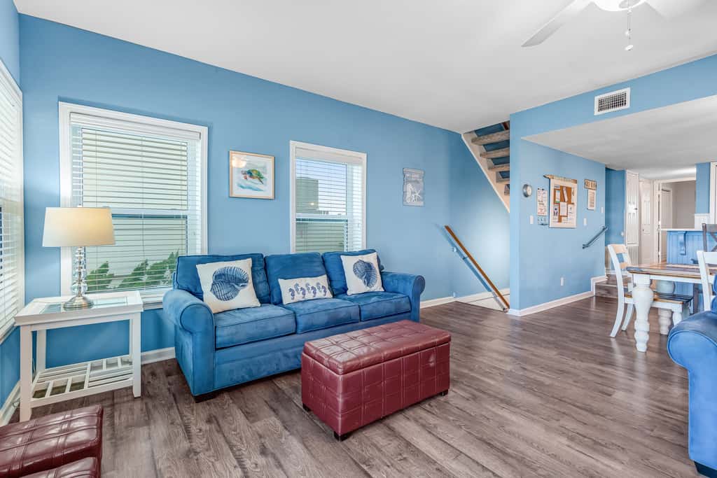 Beachfront Townhome with Beautiful Gulf Views, Decks, WiFi, Laundry, & AC!