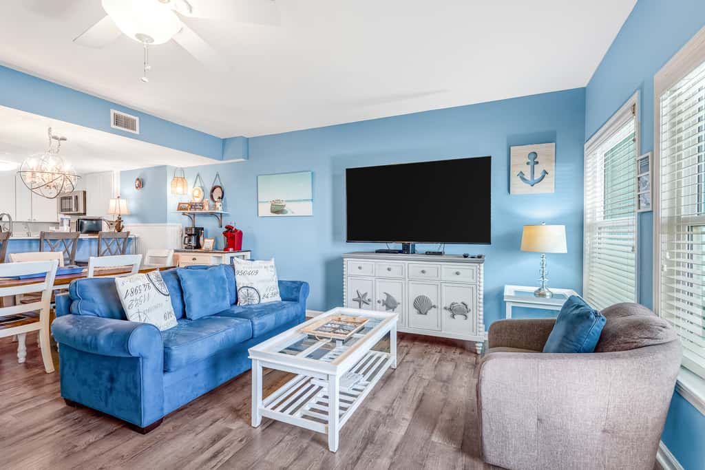 Beachfront Townhome with Beautiful Gulf Views, Decks, WiFi, Laundry, & AC!