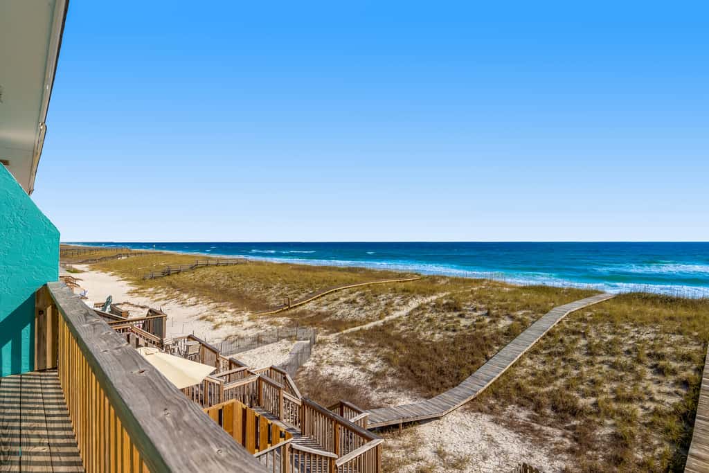 Beachfront Townhome with Beautiful Gulf Views, Decks, WiFi, Laundry, & AC!