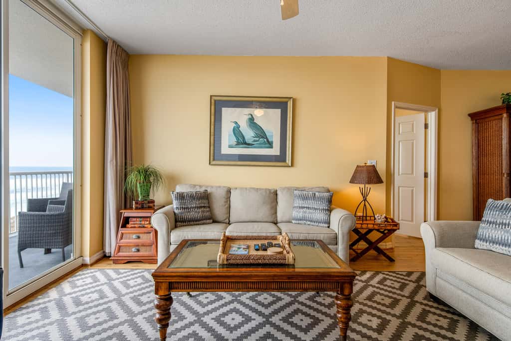 Oceanfront condo with WiFi, central AC, & shared pool and hot tub - great views