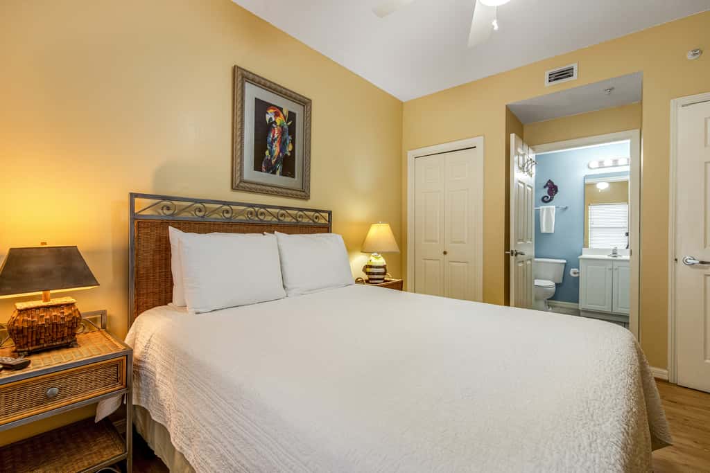 Oceanfront condo with WiFi, central AC, & shared pool and hot tub - great views