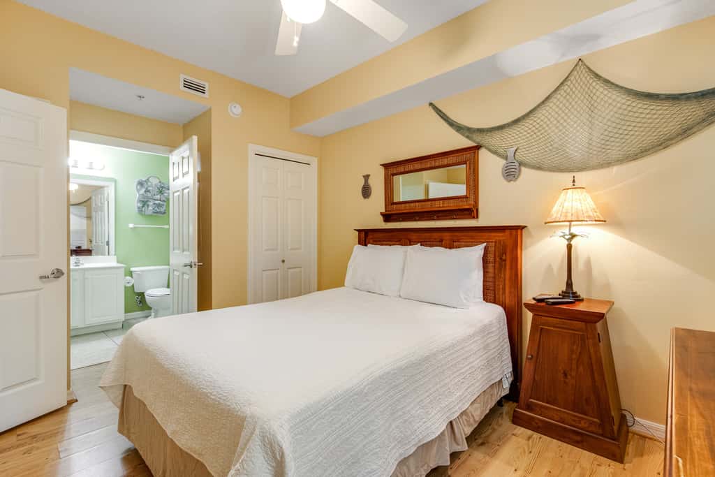 Oceanfront condo with WiFi, central AC, & shared pool and hot tub - great views