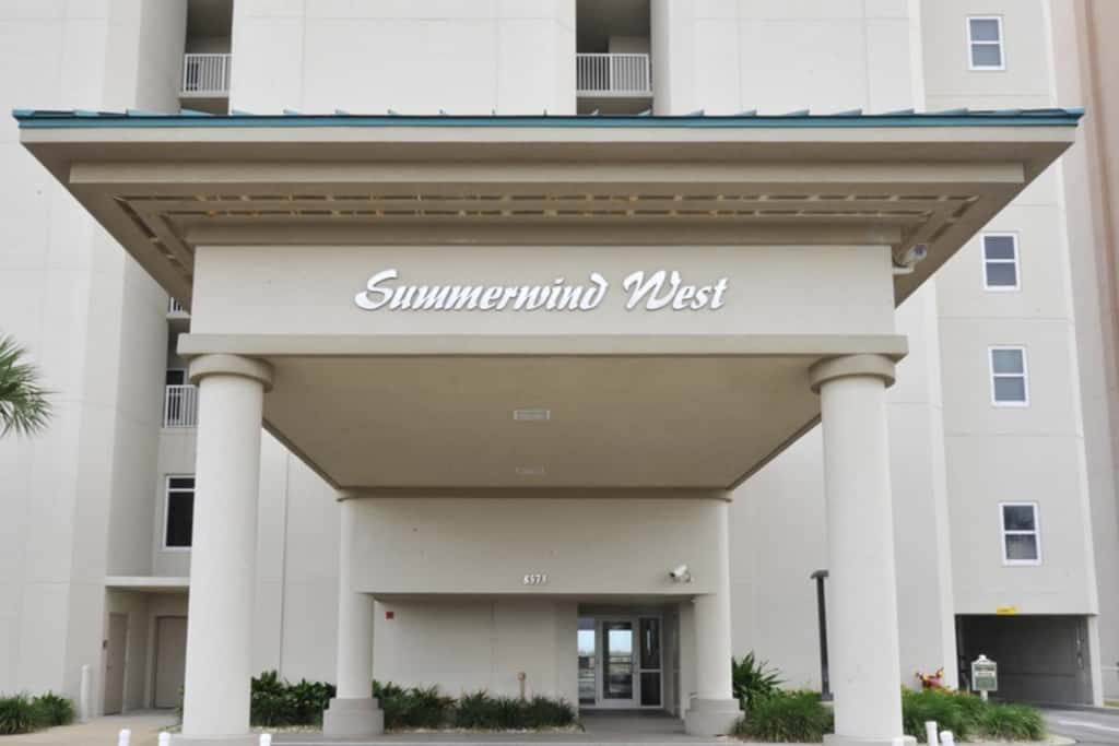 Oceanfront condo with WiFi, central AC, & shared pool and hot tub - great views