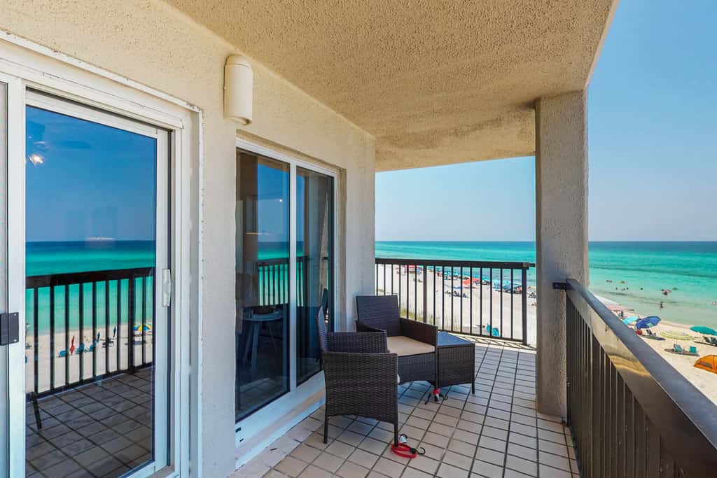 Beachfront resort condo with beach & lake access, pools, saunas & tennis