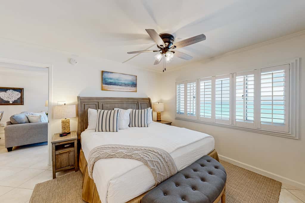 Beachfront resort condo with beach & lake access, pools, saunas & tennis