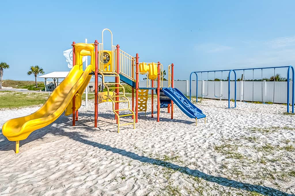 Beachfront resort condo with beach & lake access, pools, saunas & tennis