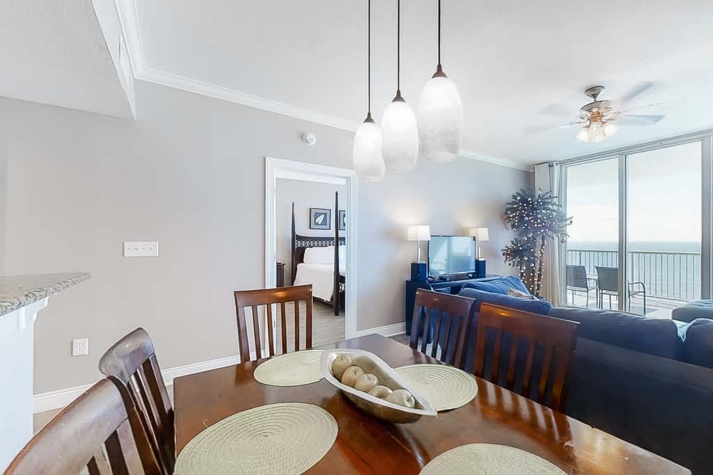 Contemporary flat with Gulf views, furnished balcony & beach access