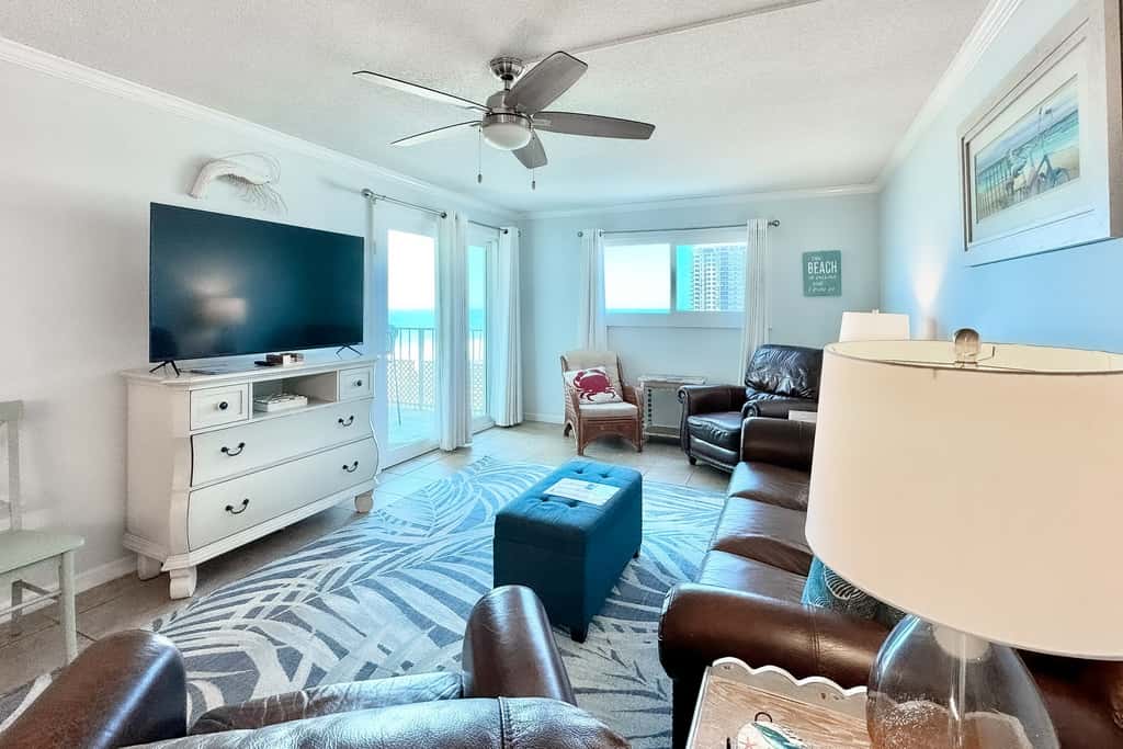 Spacious Gulf front fifth-floor condo with heated saltwater pool & hot tub
