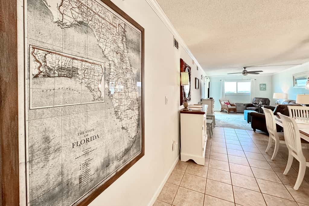Spacious Gulf front fifth-floor condo with heated saltwater pool & hot tub