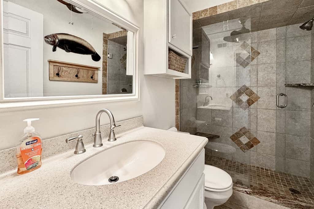 Spacious Gulf front fifth-floor condo with heated saltwater pool & hot tub
