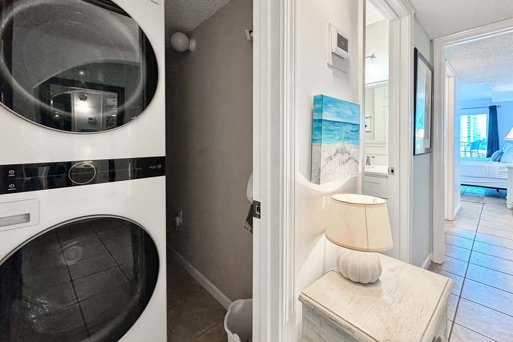 Spacious Gulf front fifth-floor condo with heated saltwater pool & hot tub