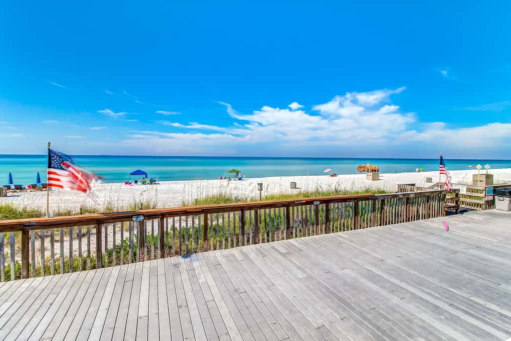 Spacious Gulf front fifth-floor condo with heated saltwater pool & hot tub
