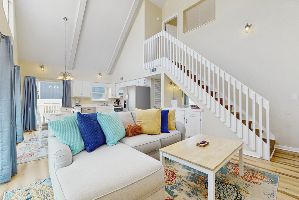 Cozy coastal home with plenty of space and close to beach