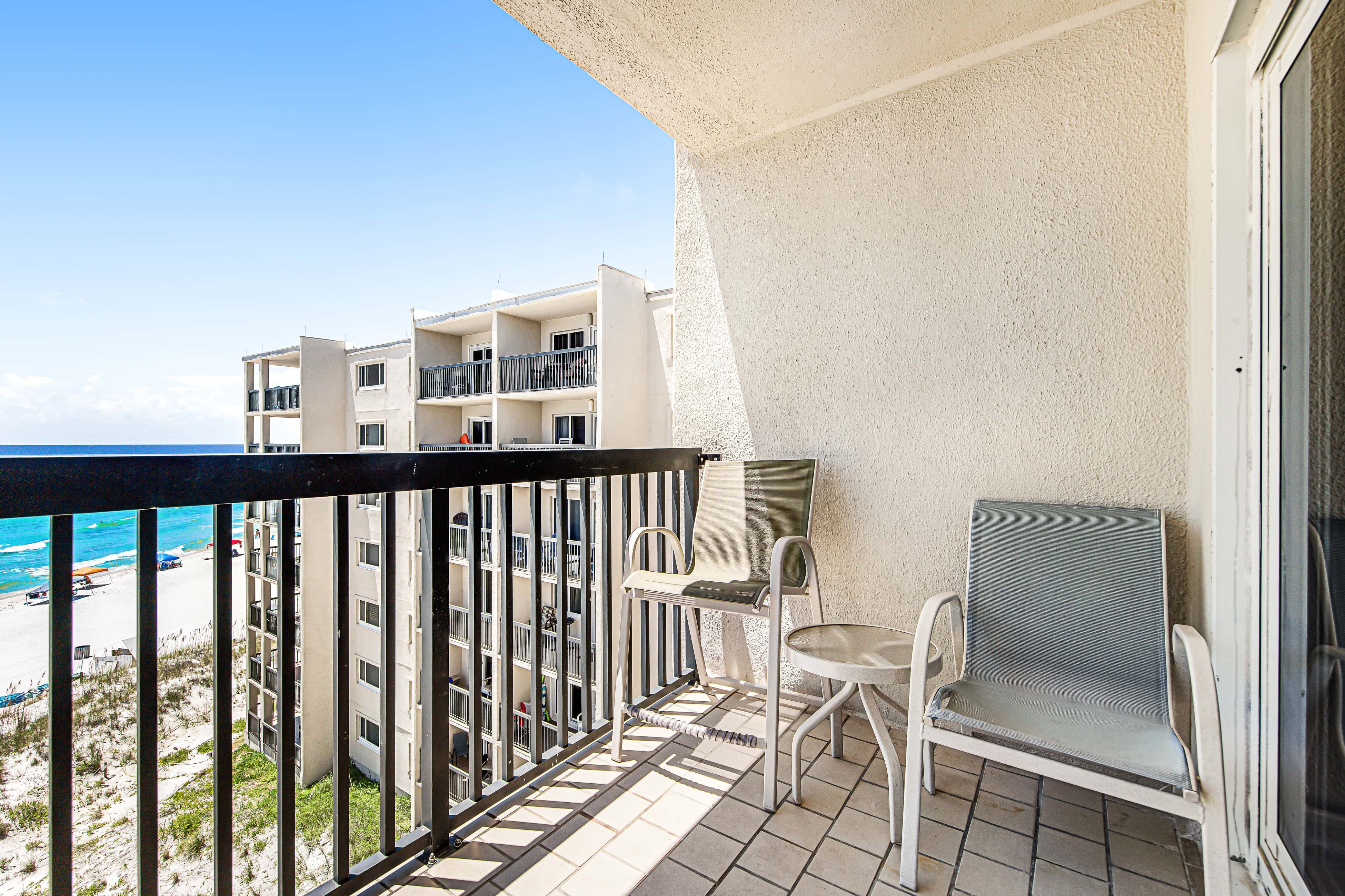 Heavenly retreat just steps from the beach with pools & tennis courts