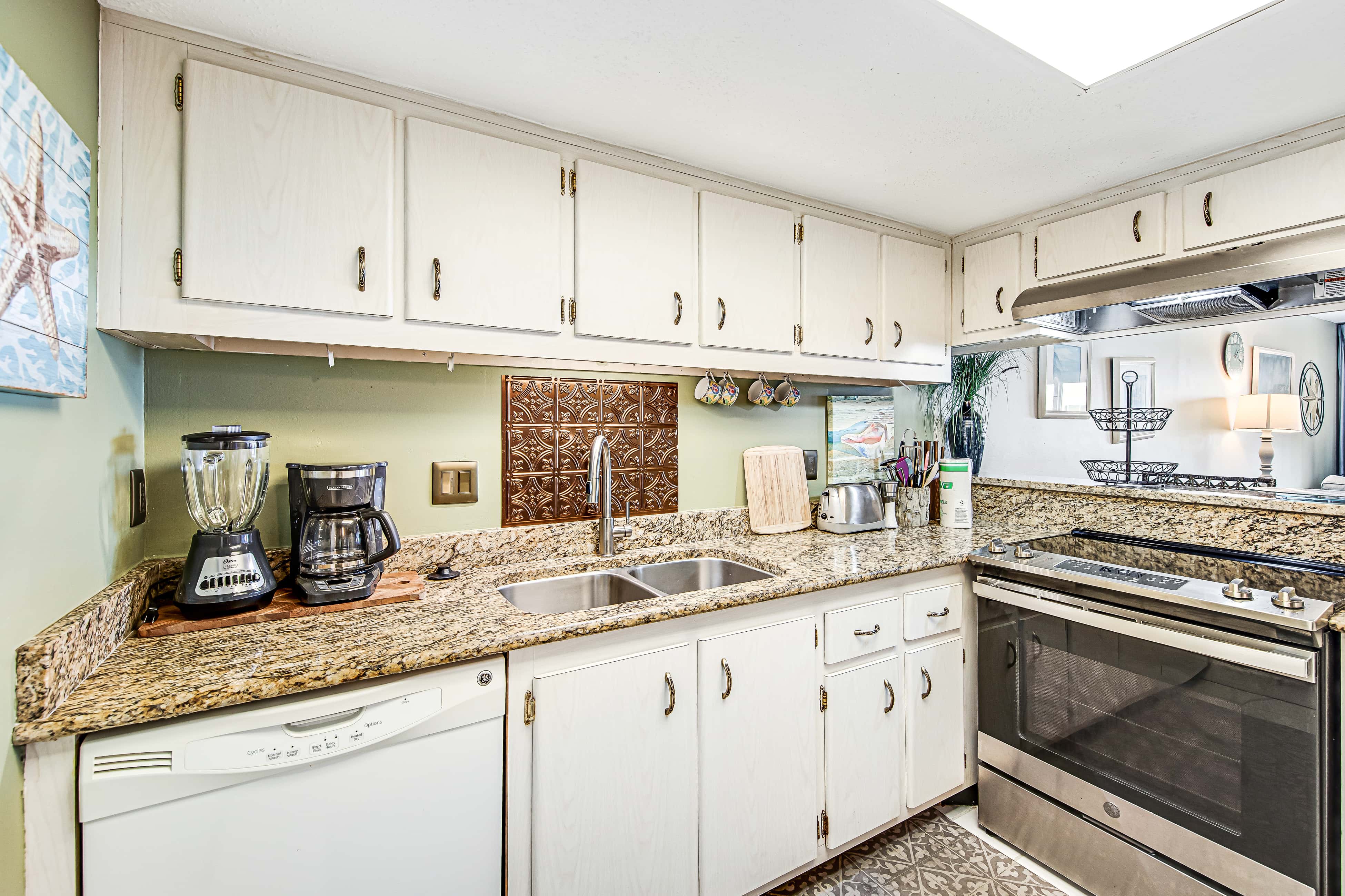 Heavenly retreat just steps from the beach with pools & tennis courts