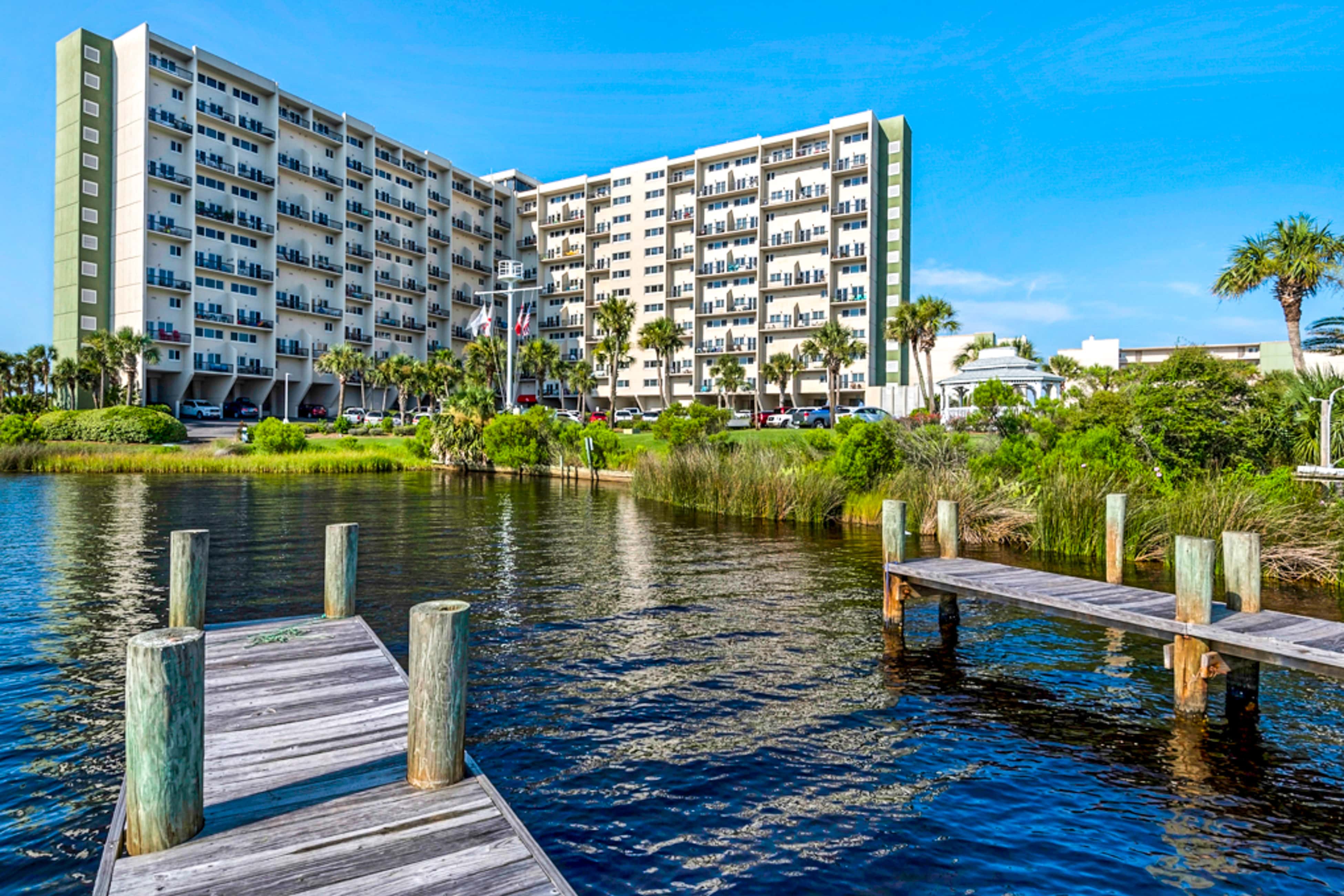 Heavenly retreat just steps from the beach with pools & tennis courts