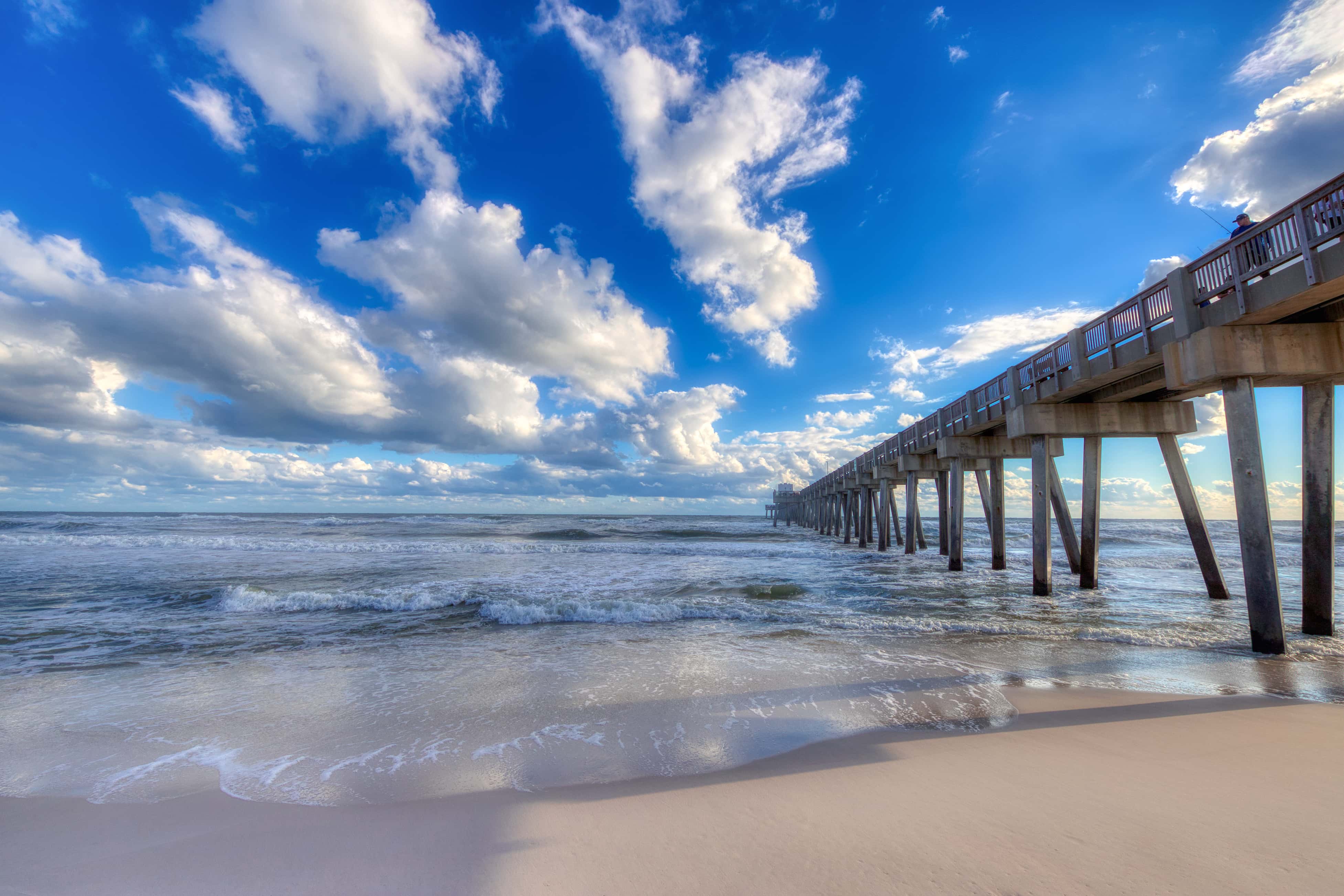 Heavenly retreat just steps from the beach with pools & tennis courts