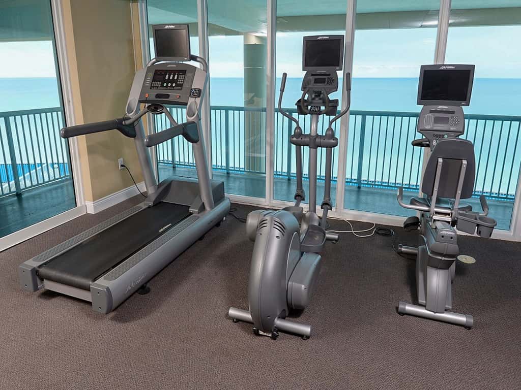 Gulf-facing condo with pool, scenic balcony, beach service & beach access