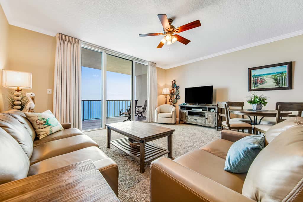 Panama City paradise on the beach with pool & balcony view
