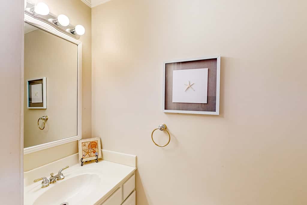 Dog-friendly resort condo with pools, hot tub, tennis, basketball, fitness room
