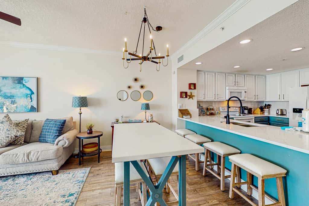 Modern, Gulf-front condo with pool, hot tub & high-speed WiFi