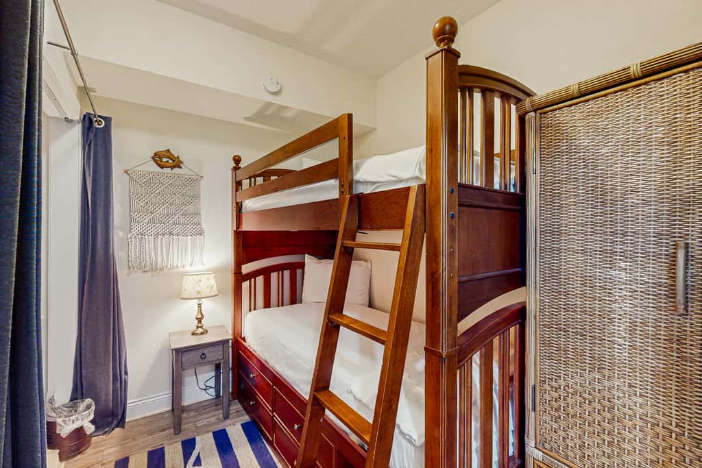 Modern, Gulf-front condo with pool, hot tub & high-speed WiFi