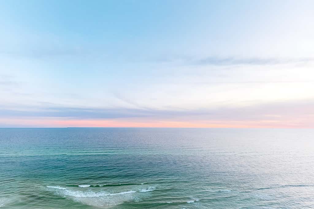 Modern, Gulf-front condo with pool, hot tub & high-speed WiFi