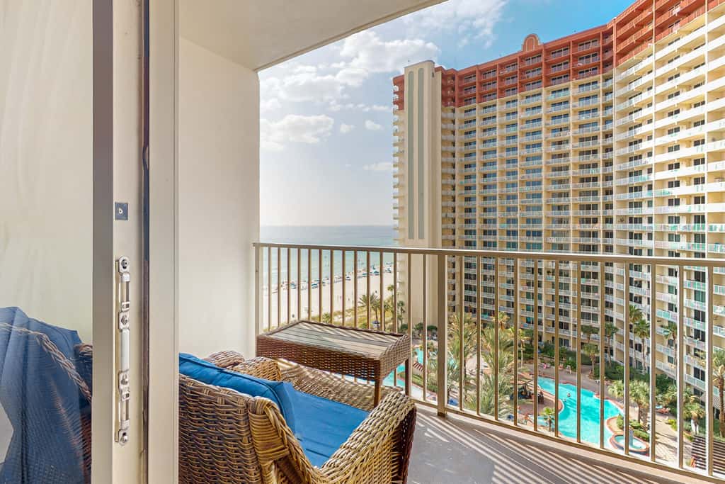 Beachfront condo with pool, hot tub, terrific beach views, & balcony