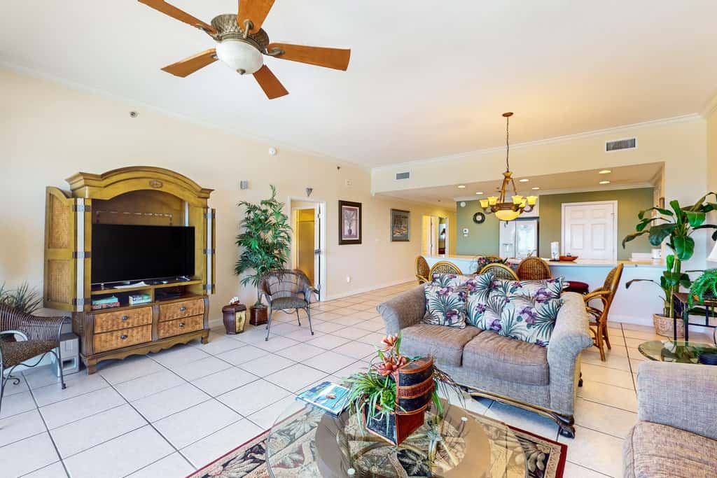 Gulf-front Condo with Shared Pool & Hot Tub, Ocean Views, WiFi, and Washer&Dryer
