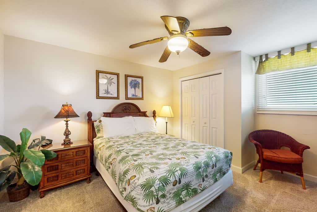 Gulf-front Condo with Shared Pool & Hot Tub, Ocean Views, WiFi, and Washer&Dryer