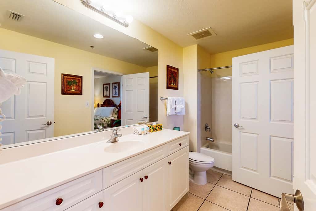 Gulf-front Condo with Shared Pool & Hot Tub, Ocean Views, WiFi, and Washer&Dryer
