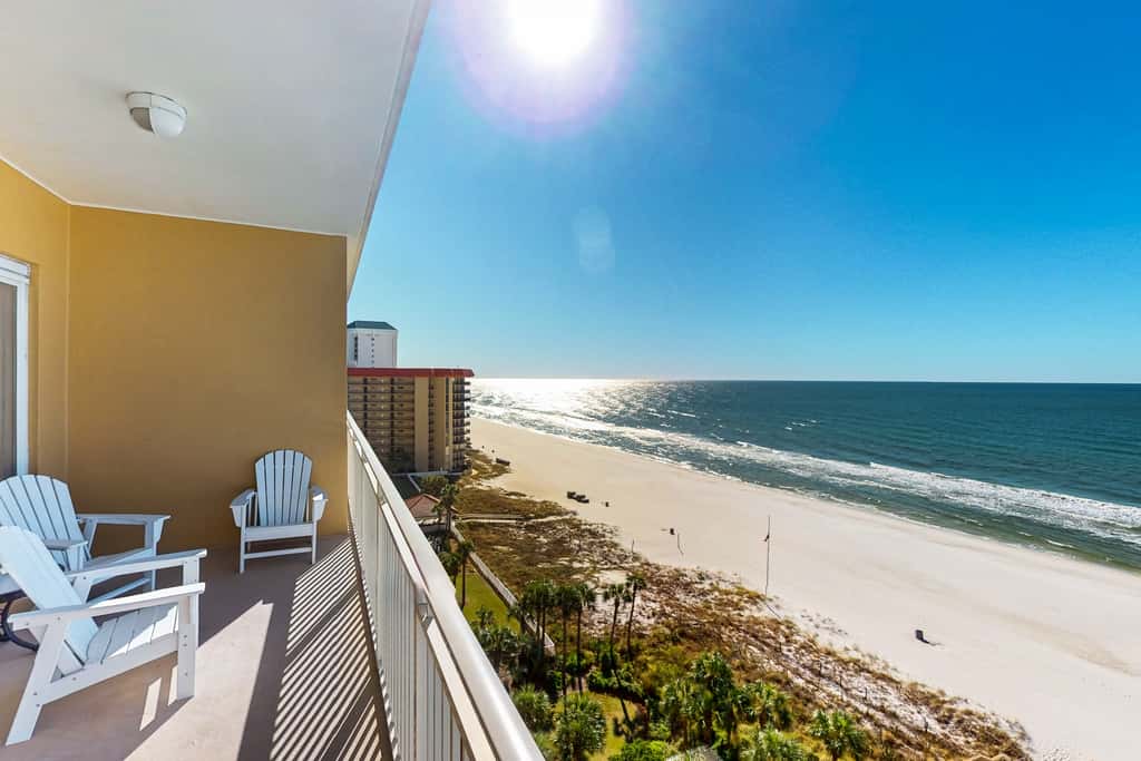 Gulf-front Condo with Shared Pool & Hot Tub, Ocean Views, WiFi, and Washer&Dryer
