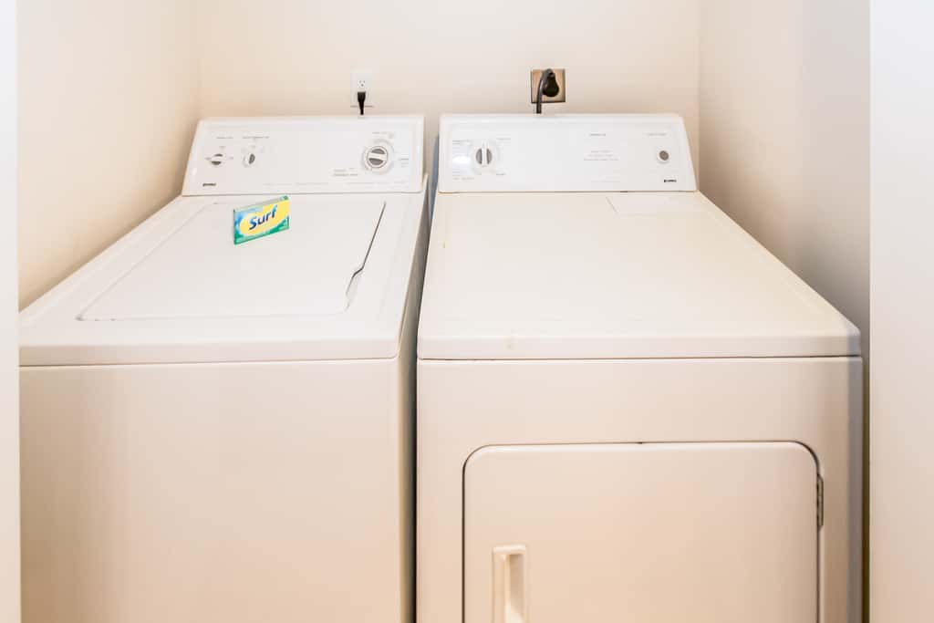 Gulf-front Condo with Shared Pool & Hot Tub, Ocean Views, WiFi, and Washer&Dryer