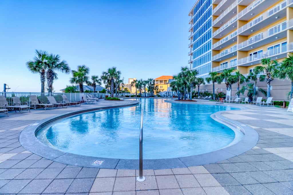 Gulf-front Condo with Shared Pool & Hot Tub, Ocean Views, WiFi, and Washer&Dryer