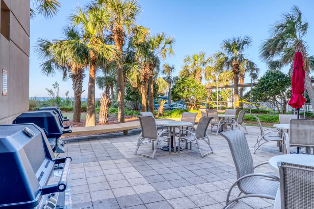 Gulf-front Condo with Shared Pool & Hot Tub, Ocean Views, WiFi, and Washer&Dryer