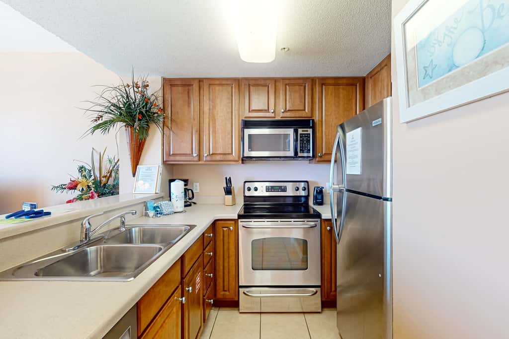 Spacious retreat in Panama City with beach access, sundeck, & pool, hot tub